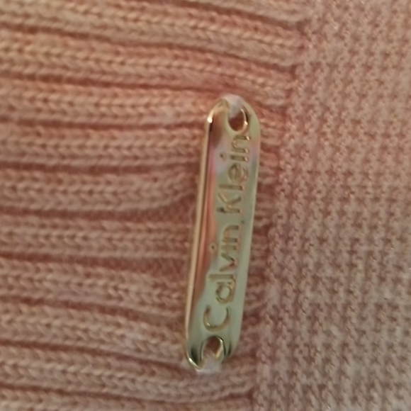 🎀 CALVIN KLEIN SWEATER 🎀 - Picture 4 of 6